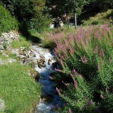 Casa-chalet Du Merle 1 : Refuge Alpin à Champagny Chalé