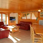Casa-chalet Du Merle 1 : Refuge Alpin à Champagny Chalé