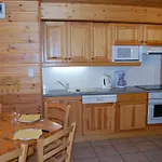 Casa-chalet Du Merle 1 : Refuge Alpin à Champagny Chalé La Plagne