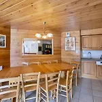 Casa-chalet Du Merle 1 : Refuge Alpin à Champagny Chalé