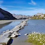 Casa-chalet Du Merle 1 : Refuge Alpin à Champagny *